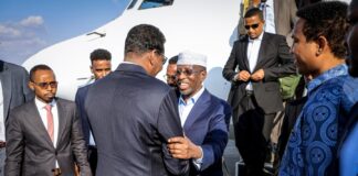 “Madaxweynaha Galmudug oo Soo Dhaweeyay Madaxweyne Hore Sharif Sheekh Axmed oo Ka Qayb Galay Madasha Aragti Wadaag”