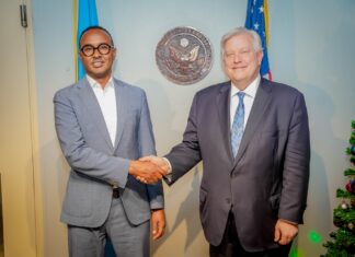 Muqdisho: Guddoomiyaha SoDMA oo kulan muhiim ah la yeeshay Safiirka Maraykanka ee Soomaaliya.