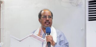 MADAXWEYNE XASAN SHEEKH OO BOQOLAAL SHACAB AH SALAADDA JIMCAHA KULA OOGAY MASJIDKA ABUU HUREYRA EE SUUQA BAKAARAHA.