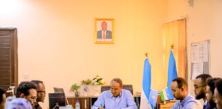 Guddiga Gaarka ah ee Baarlamaanka oo La Kulmay Wasaaradda Qorshaynta