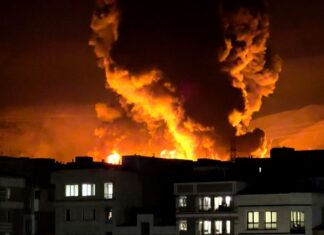 Weerar lagu qaaday Dakadaha Baxrain, Oman & Ciraaq.