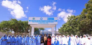 Wasiir Khadiija Maxamed Al-Makhzoumi oo Kormeer iyo Dhiirrigelin Ku Tagtay Tuulada Carruurta SOS ee Muqdisho