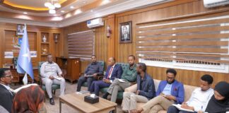 Wasiirka Cadaaladda Dowladda Federaalka Soomaaliya oo shir-guddoomiyay kulan lagu dardargelinayo dib-u-eegista Dastuurka iyo howlaha Wasaaradda