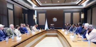 Madaxweynaha Soomaaliya oo Aqalka Madaxtooyada Ku Qaabilay Wafdi Ganacsato iyo Maalgashadayaal Ka Socday Talyaaniga