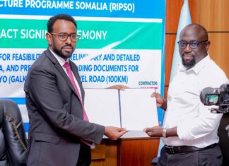 Wasaaradda Hawlaha Guud oo Saxiixday Qandaraaska Daraasadaynta Waddada Galkayo–Hobyo