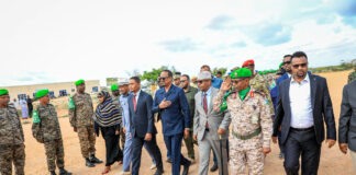 Wasiir Fiqi iyo Wafdigii Dowladda Federaalka oo Ka Dhoofay Garoonka Beledweyne