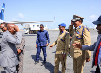 Taliyaha Ciidanka Booliska Soomaaliyeed oo Muqdisho ku Soo Dhaweeyey Dhiggiisa Dalka Jabuuti