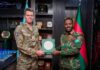 Taliyaha Ciidanka Xoogga Dalka oo Kulan La Qaatay Taliyaha Howlgallada Dowladda UK ee Soomaaliya