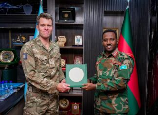 Taliyaha Ciidanka Xoogga Dalka oo Kulan La Qaatay Taliyaha Howlgallada Dowladda UK ee Soomaaliya