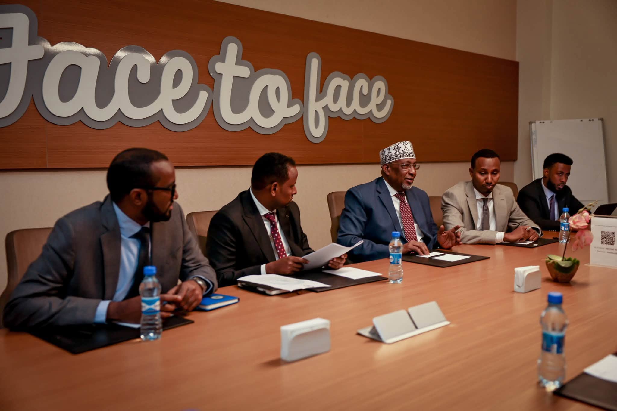Hoggaamiyaha Koonfur Galbeed oo Muqdisho Kula Kulmay Madaxa EUCAP Somalia