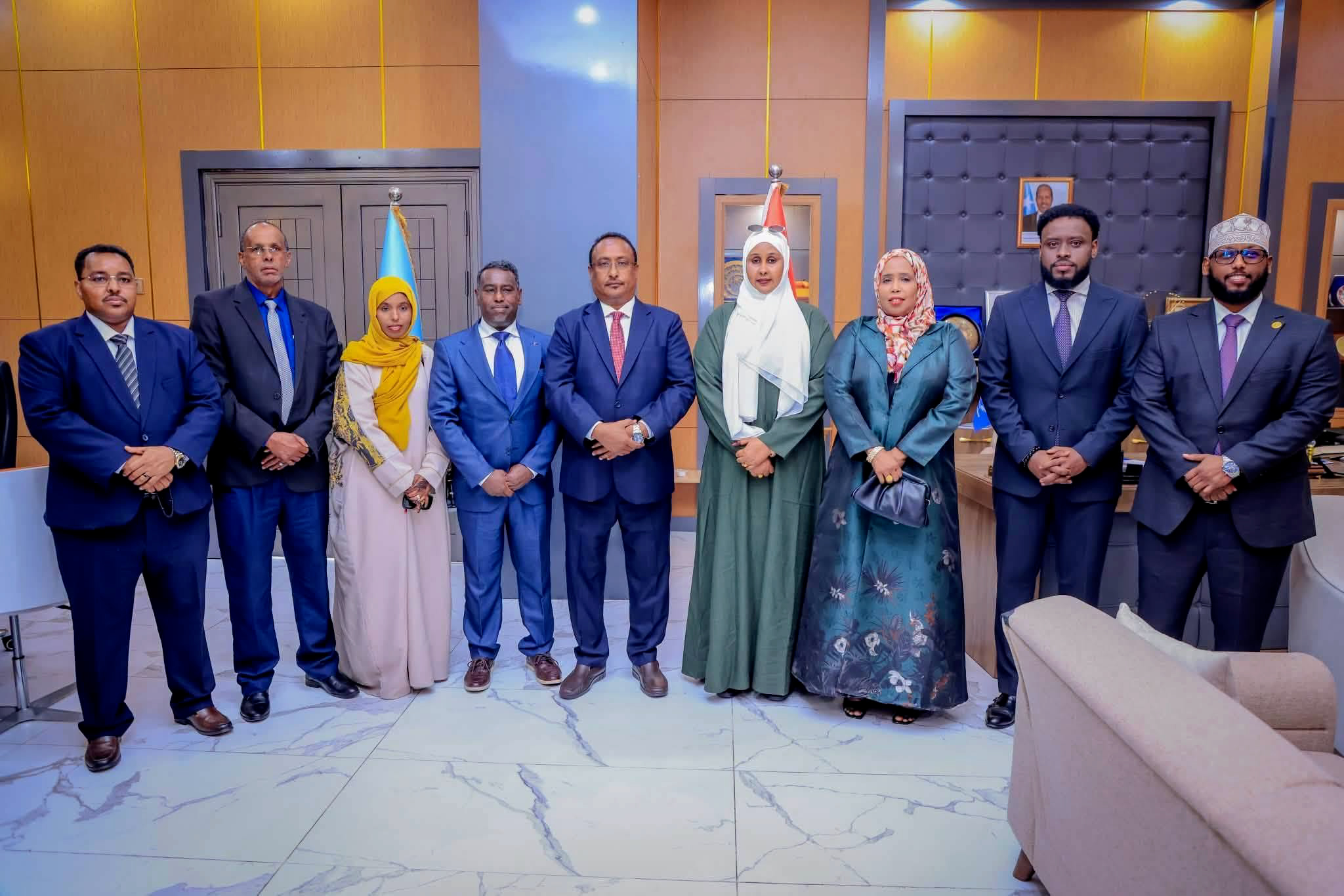 Duqa Muqdisho oo Qaabilay Duqa Magaalada Bristol ee Ingiriiska