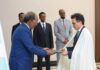Madaxweyne Xasan Sheekh oo Warqadaha Aqoonsiga Ka Guddoomay Toddobo Safiir oo Cusub