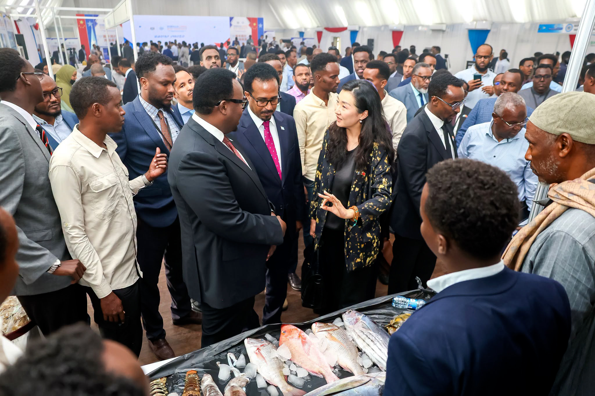 Ra’iisul Wasaare Ku-Xigeenka Soomaaliya oo Muqdisho ka furay Madasha Ganacsiga Soomaaliya iyo Shiinaha