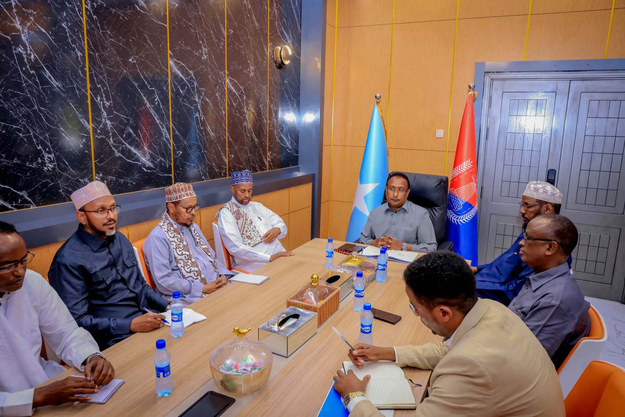 Duqa Muqdisho Muungaab iyo Culimada Soomaaliyeed oo ka wada hadlay cabashada dhulka ee Muqdisho