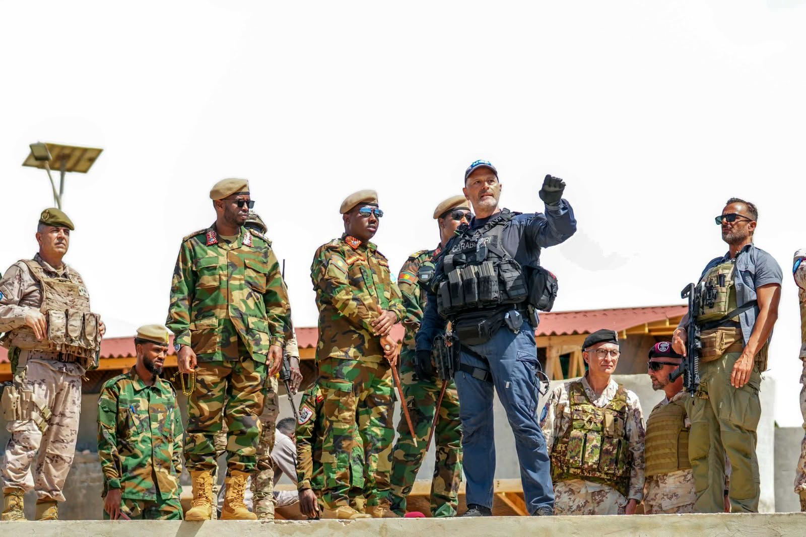 Saraakiil ka tirsan Ciidanka Xoogga Dalka oo tababar loogu soo xiray Muqdisho