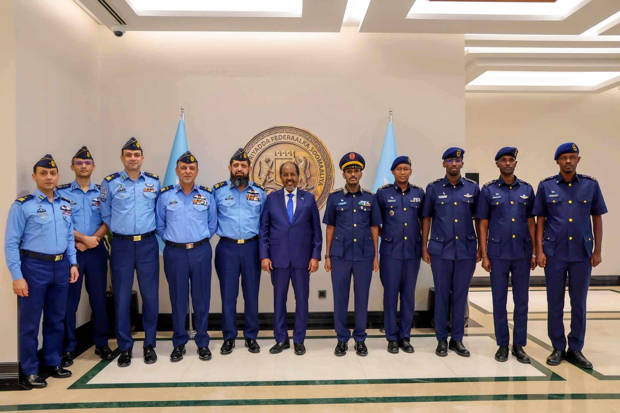 Madaxweyne Xasan Sheekh oo Madaxtooyada ku qaabilay Wafdi Sare oo ka socday Ciidanka Cirka Pakistan