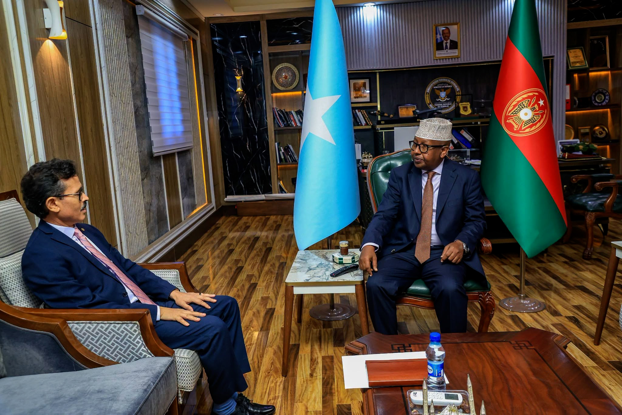 Wasiirka Gaashaandhigga Soomaaliya oo qaabilay Danjiraha Aljeeriya