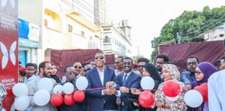 Ra’iisul Wasaare Xamsa oo xarigga ka jaray Bandhigga Carwada Ganacsiga Banaadir, kuna dhiirrigeliyey ganacsatada Soomaaliyeed