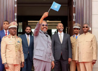 Madaxweyne Xasan Sheekh oo ka qayb galay munaasabad heer qaran ah oo lagu xusay Maalinta Calanka Soomaaliyeed